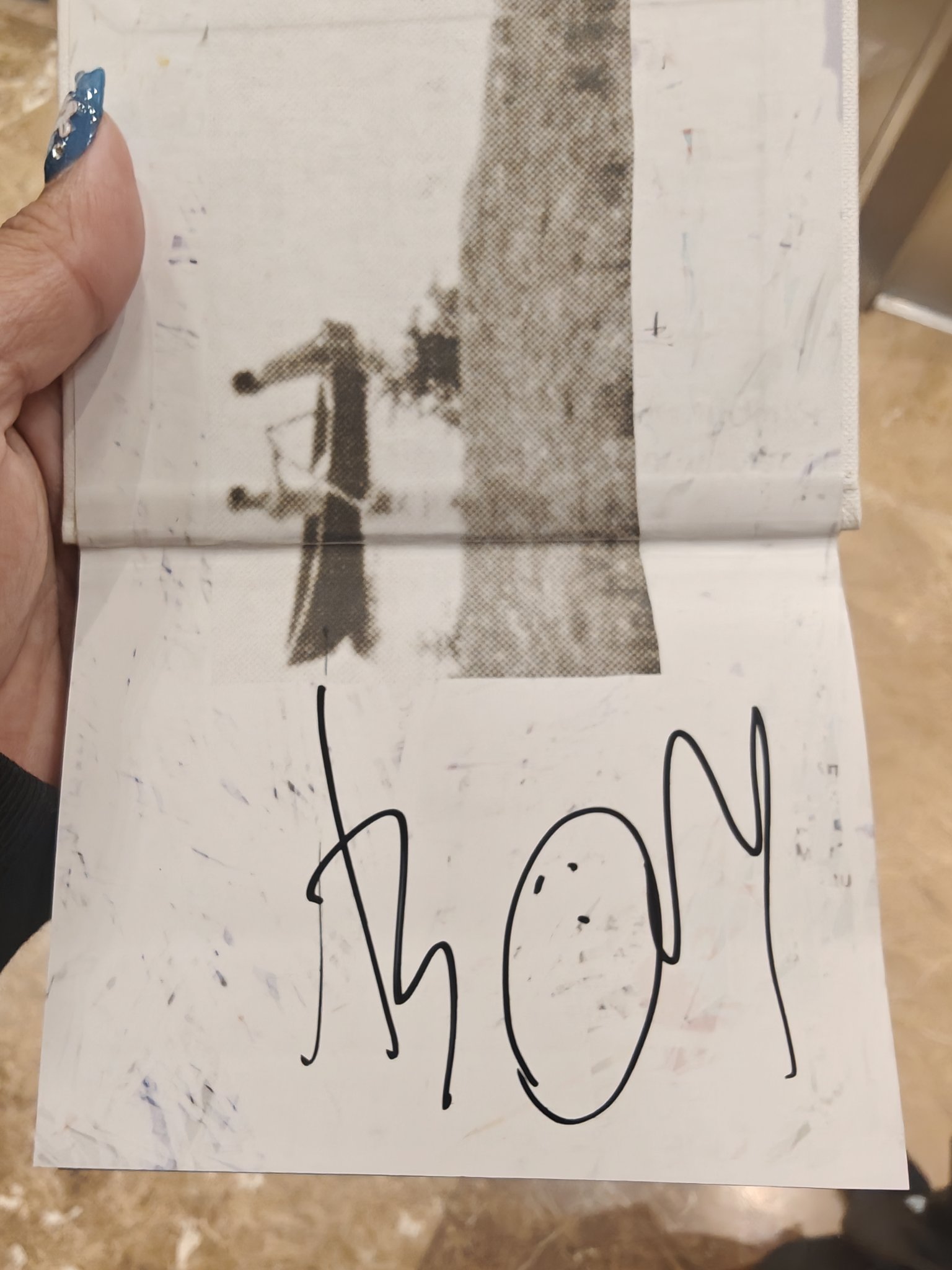 thom's signature